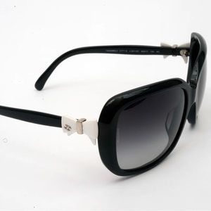 CHANEL Bow Sunglasses